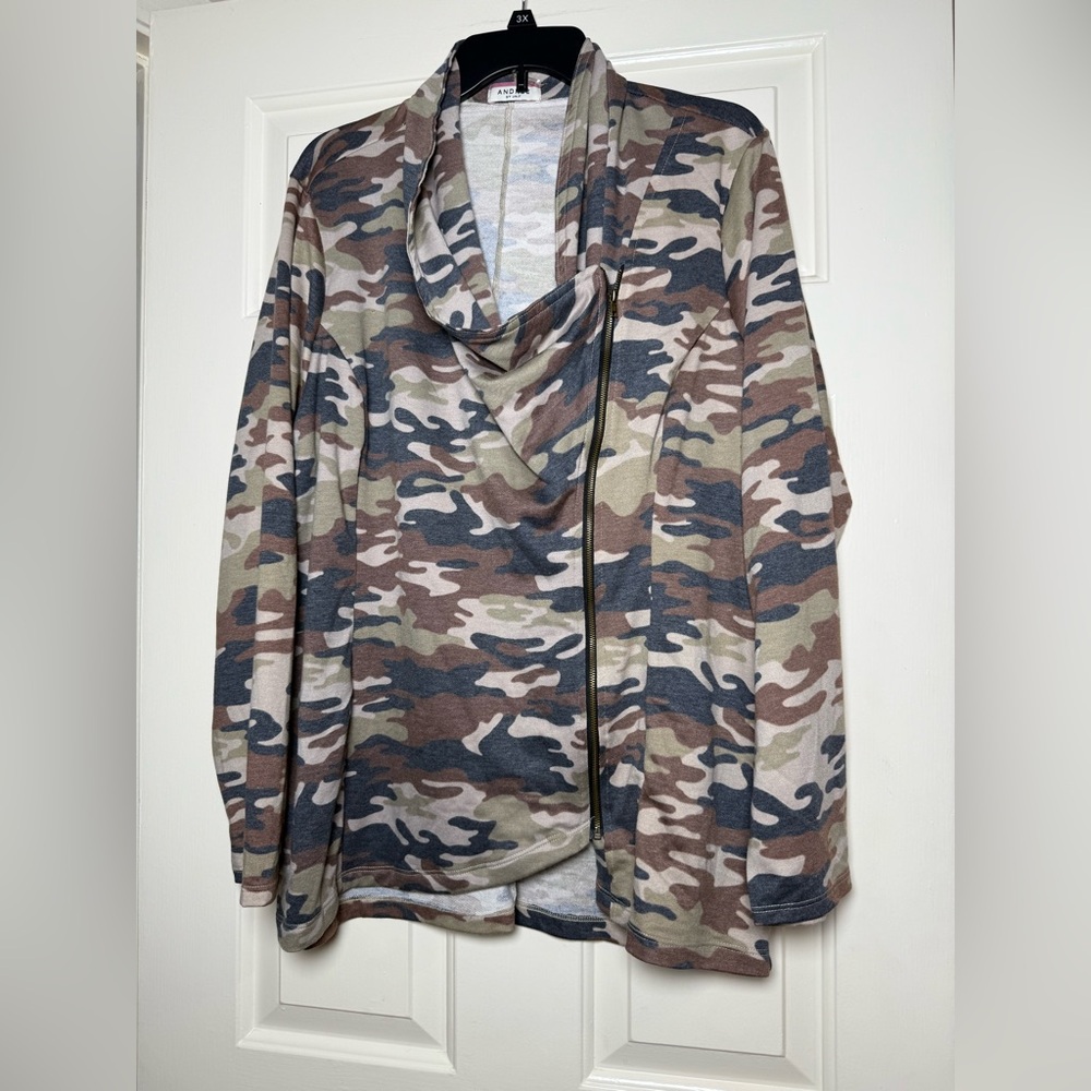 Andree By Unit Camo Print Jacket
